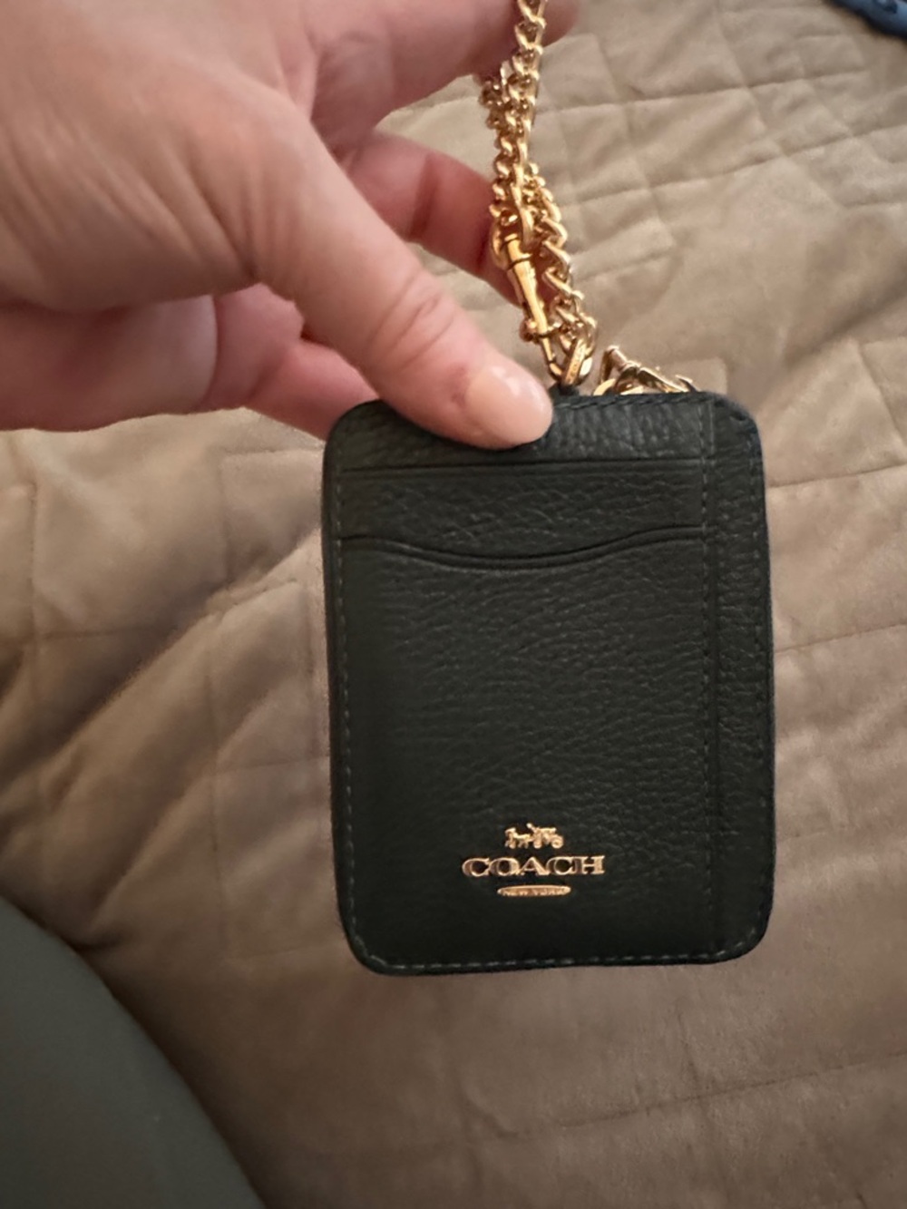 Coach Amazon Green Pebbled Leather Zip Card Case with Gold Chain - Picture 7 of 7